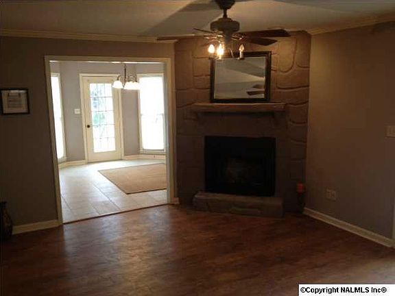 4th image of 189 NW Effie Dr