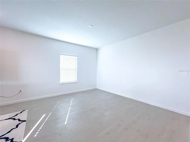 12453 NW 137th Ter — Photo 14