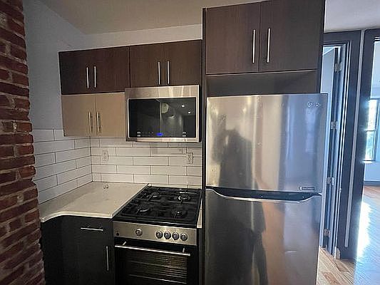 2nd image of 299 Schaefer St Floor 2