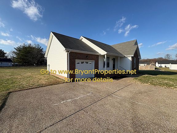 2nd image of 2002 Dogwood Ln