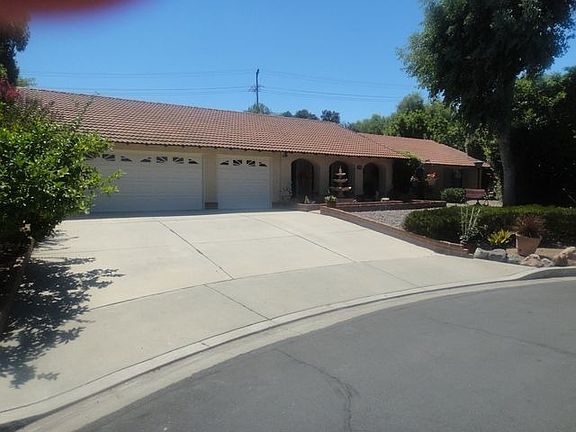 3rd image of 7445 Shadow Grove Ct