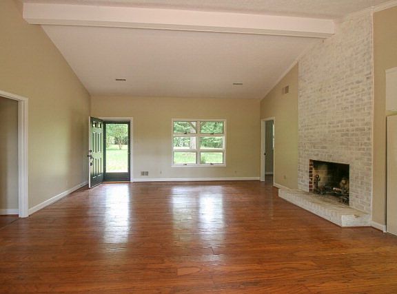 4th image of 84 Tuckahoe Dr