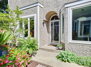 12656 Barkley St, Overland Park, KS 66209