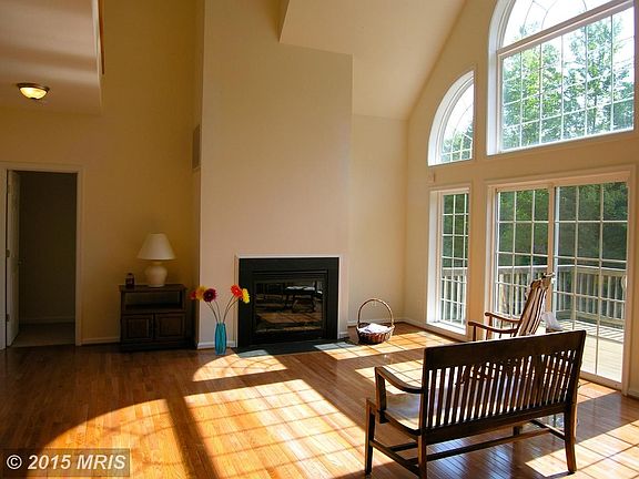 Great Room w/huge wall of windows