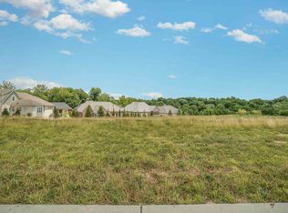 333 Crown Point Cir, Lakeside Park, KY 41017