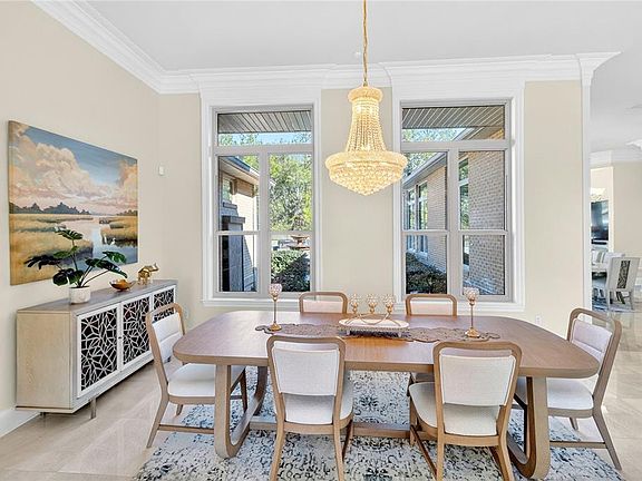 4th image of 573 SE Nature Dr