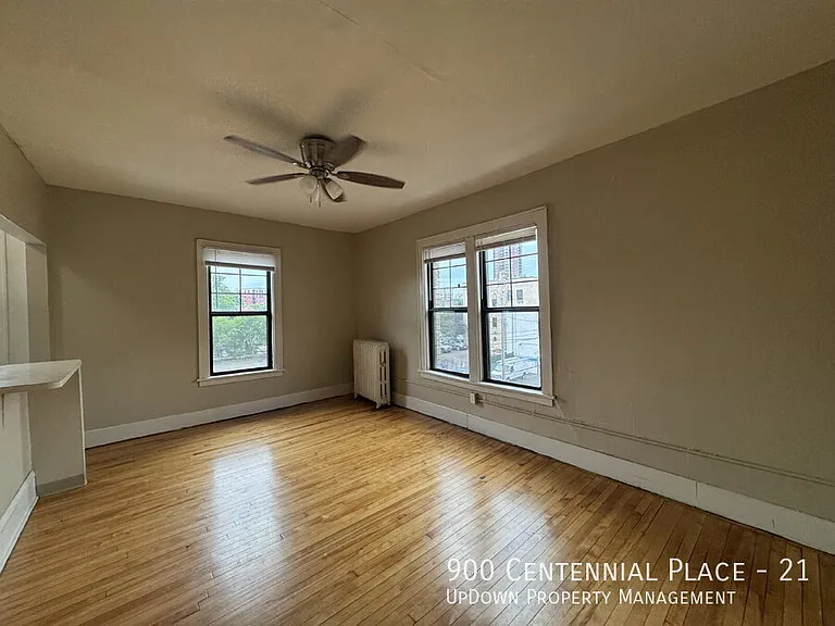 900 Centennial Pl #21 — Photo 3