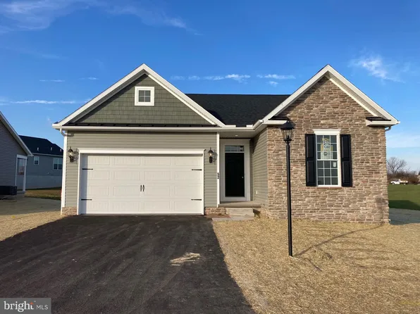 52 Partridge Ct #C60, Gettysburg, PA 17325