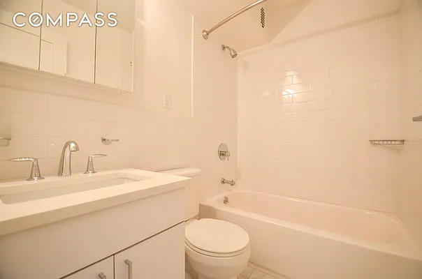 Rented by Compass | media 30