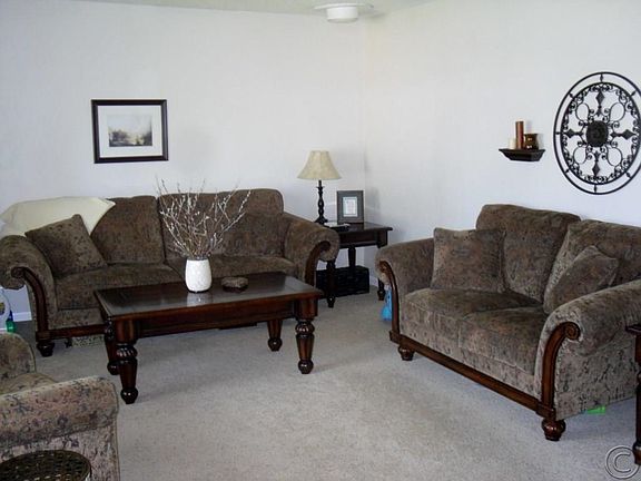 3rd image of 115 New Meadows Dr