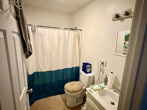 4th image of 812 Headden Dr