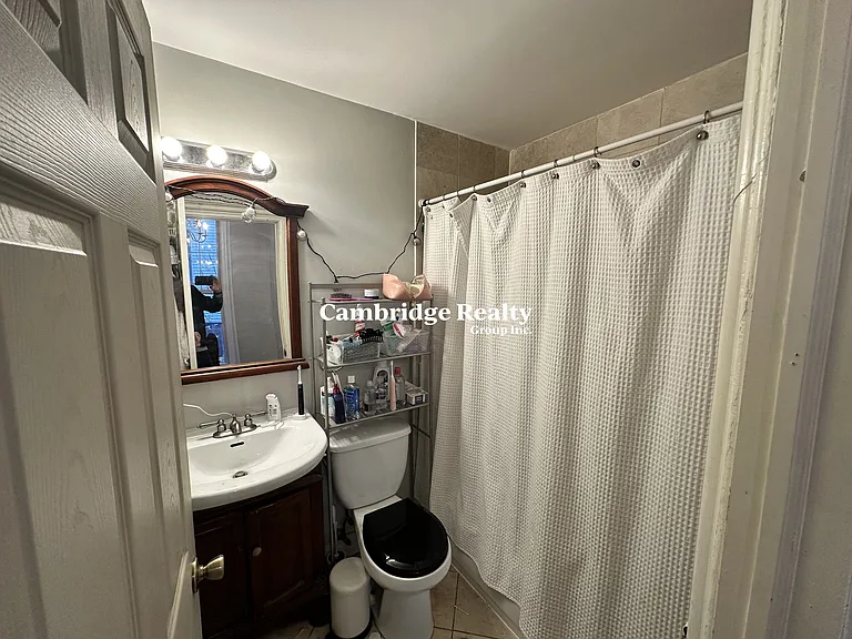 135 Hillside St #1T — Photo 18