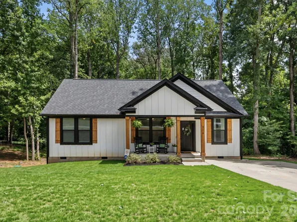 216 Briar Creek Rd, Gastonia, NC 28056