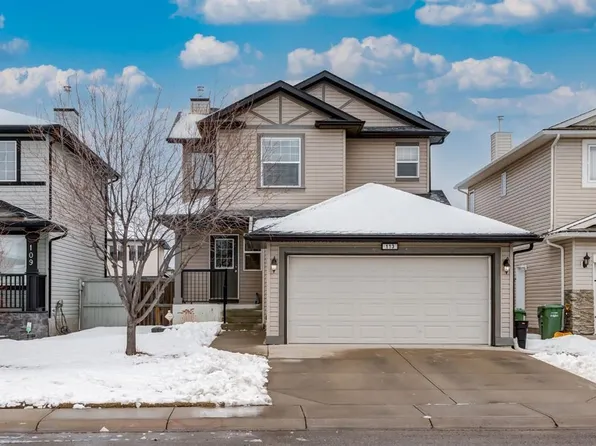 113 W Luxstone Grn SW, Airdrie, AB T4B 3B9