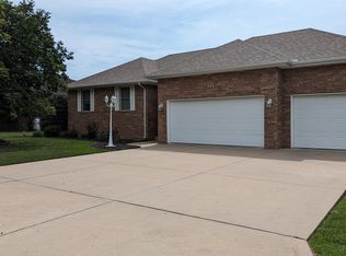 206 Miller Way, Monett, MO 65708