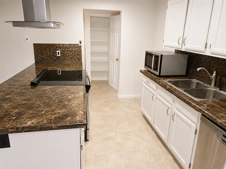 17607 Glenpatti Dr — Photo 4