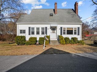 211 Chandler Ave, Pawtucket, RI 02860