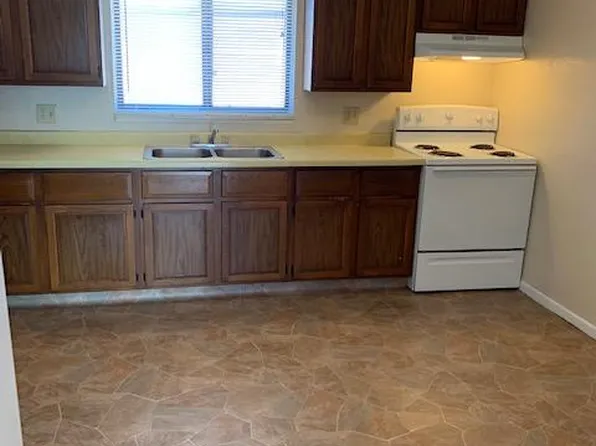 881 Gettysburg Dr APT 4, Bourbonnais, IL 60914