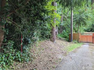 7414 Soundview Dr, Edmonds, WA 98026