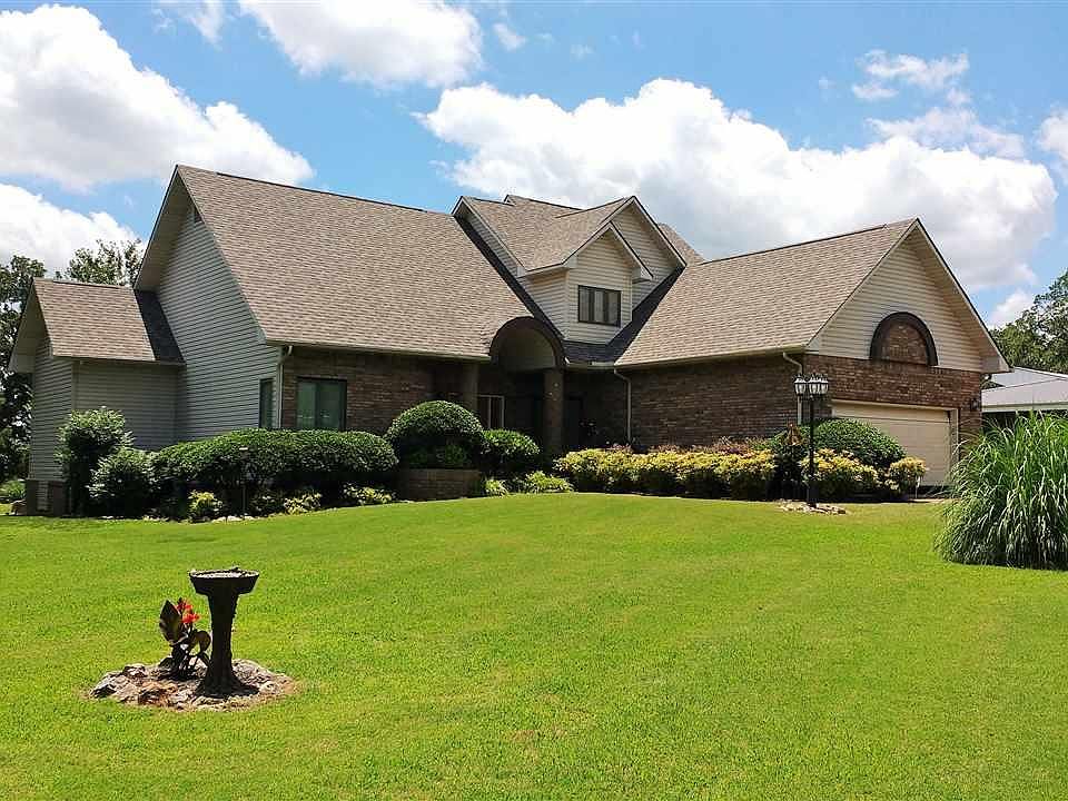 1st image of 319 Fairway Dr