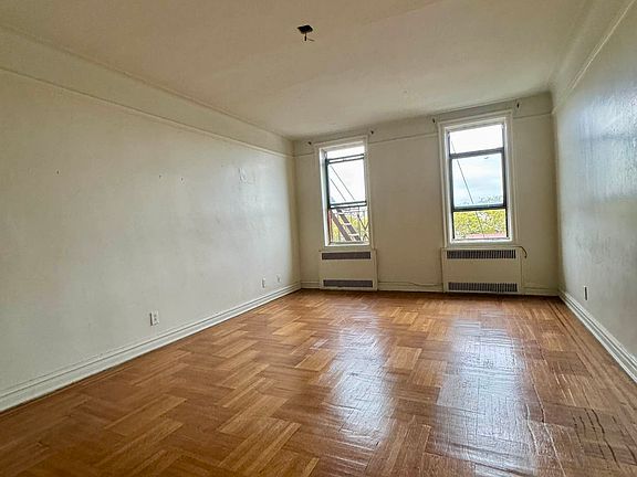 3rd image of 2 Stoddard Pl #5