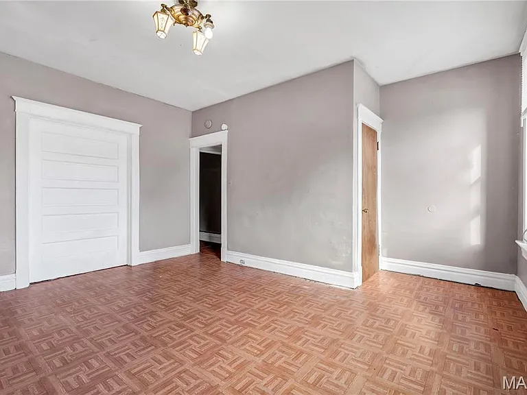 2207 Angelica St — Photo 13