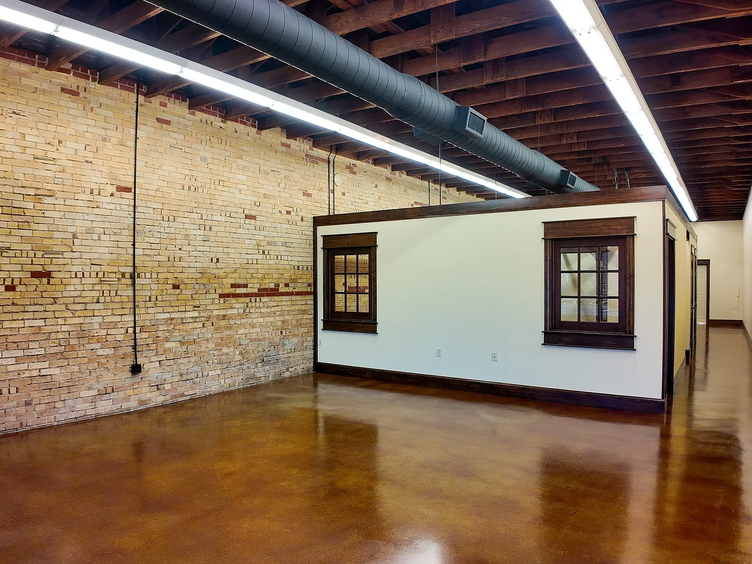 108 North Houston Street - 1 — Photo 2