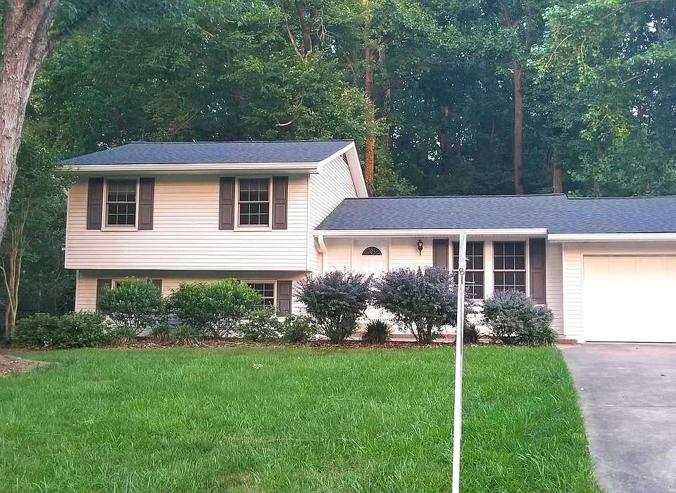 1st image of 15999 Arden Ct