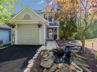 155 Westbrooke Ln, Coraopolis, PA 15108