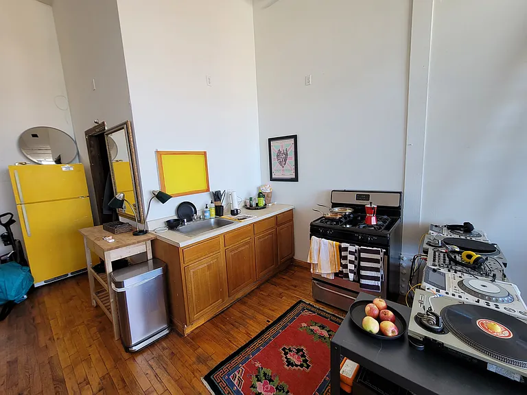9 White St #220 — Photo 17