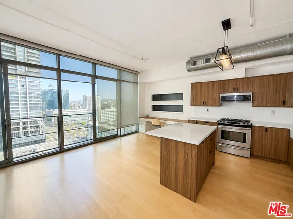 1100 S Hope St APT 1510, Los Angeles, CA 90015
