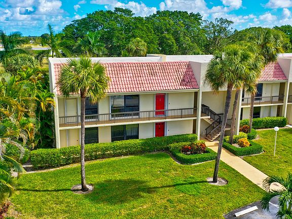 2nd image of 2520 Presidential Way #201