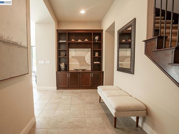5th image of 4456 Sunset View Dr