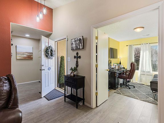 4th image of 1821 Gallinas Rd NE