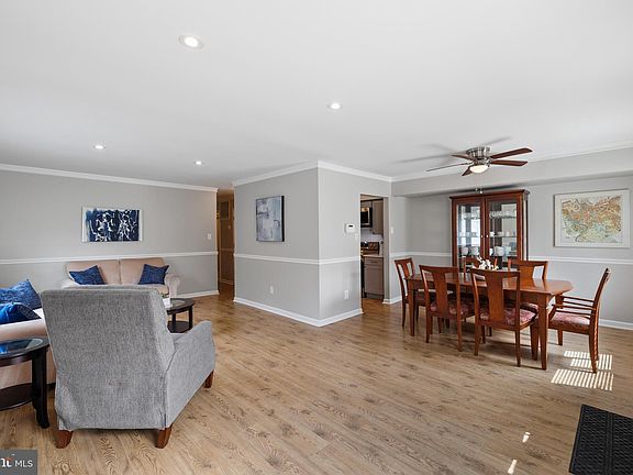 2nd image of 7905 Sausalito Pl Suite E