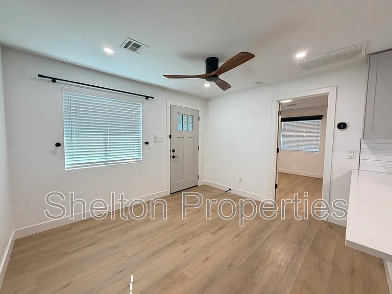 614 N 10th Ave #D — Photo 10