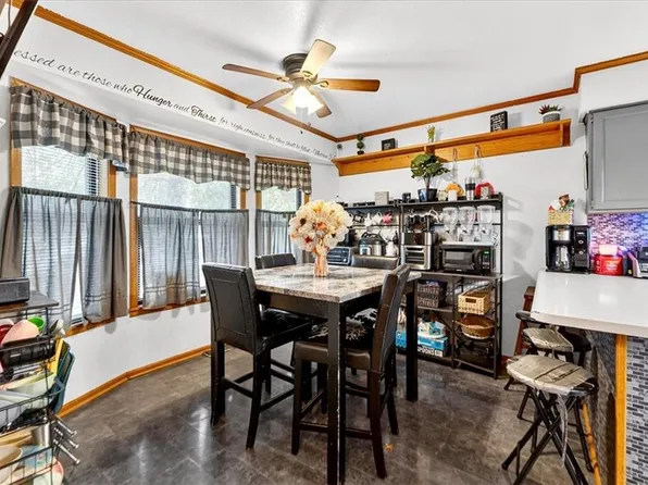 7805 E 130th Ct, Grandview, MO 64030