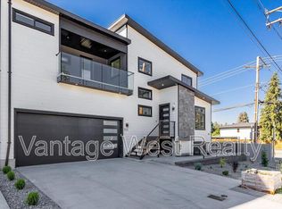 701 McClure Rd, Kelowna, BC V1W1M2