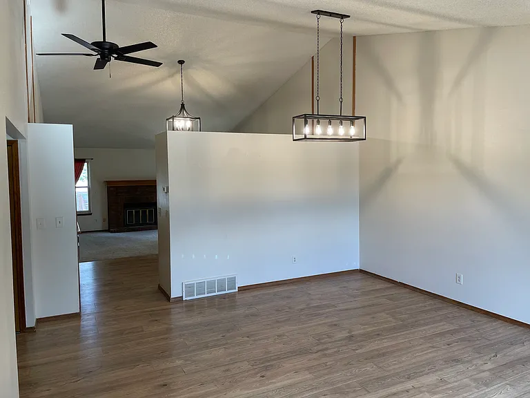 8335 Snapdragon Dr — Photo 31