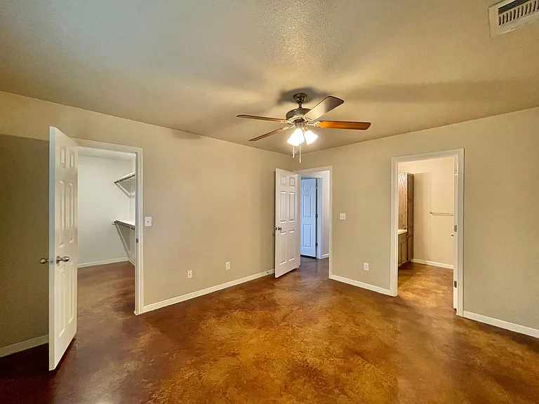 928 Maplewood St — Photo 17