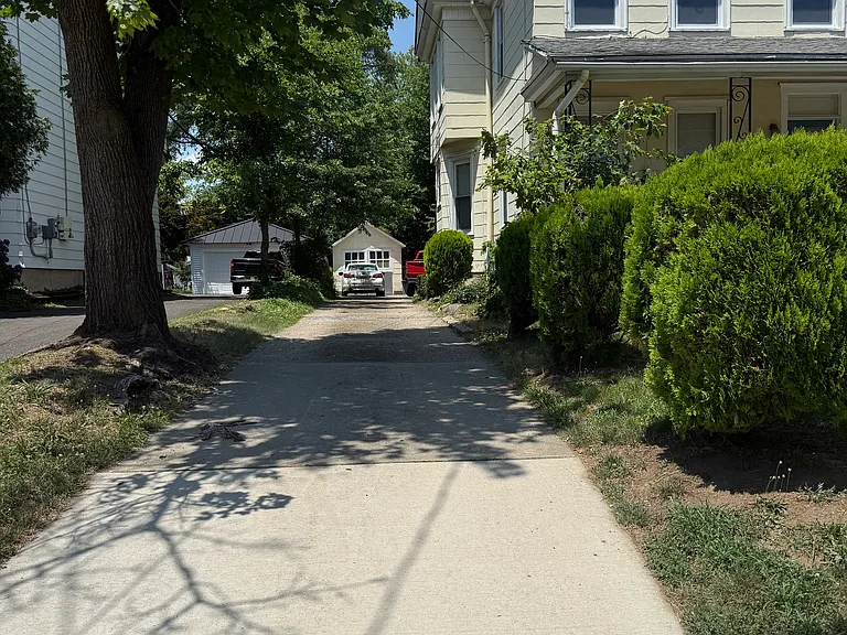 6927 Park Ave #B — Photo 2