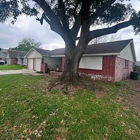 Building Photo - 19310 Leafwood Ln