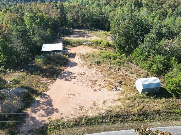 2nd image of 1105 New Era Ridge Rd