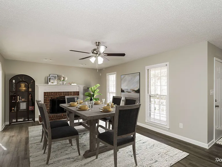 21 Bedford Ct — Photo 2