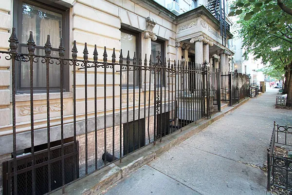 Rented by E and G Realty Group | media 29