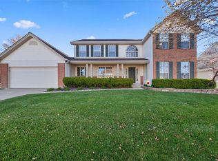 2350 Cheneaux Ln, O'Fallon, MO