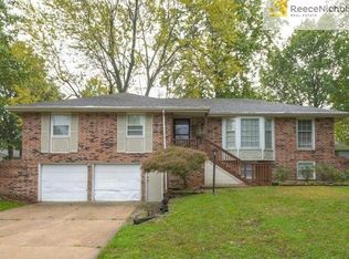 7705 E 127th St, Grandview, MO 64030