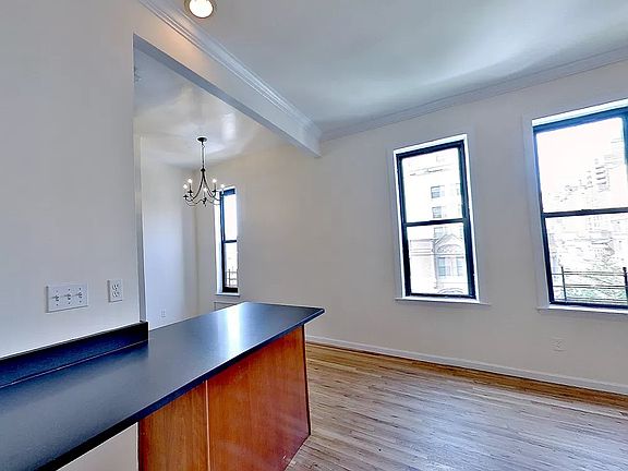 2nd image of 78 W 85th St APT 6D