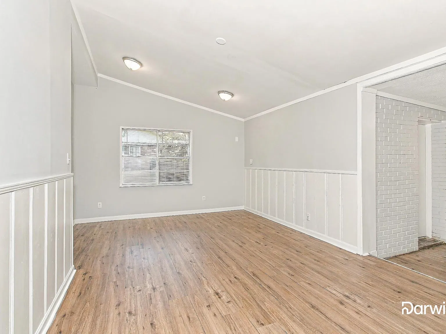 3 bed, 1.5 bath, 1218 sqft, $1,045 — Photo 4