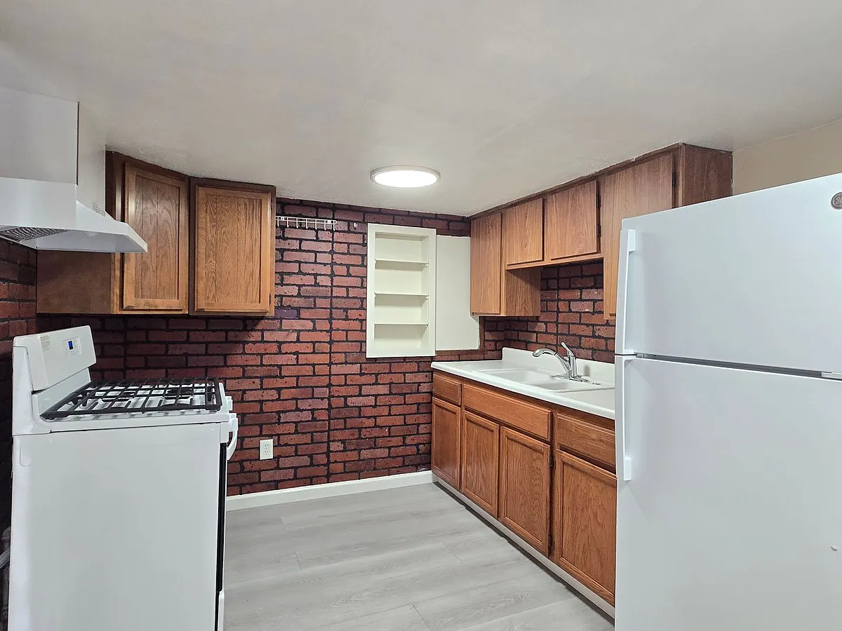 Building Photo - Woodard
